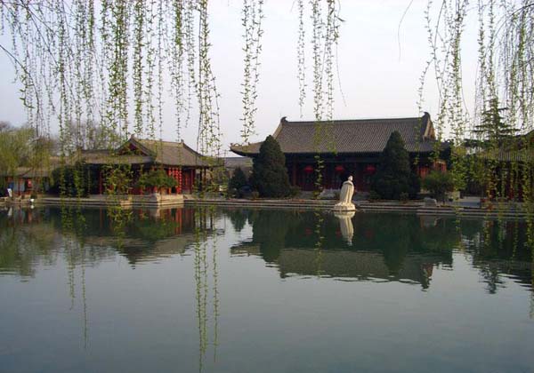 Huaqing Hot Springs Pictures | China Pictures