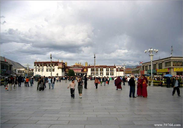 Tibet Travel – Bakuo Street (Bajiao Street) Pictures