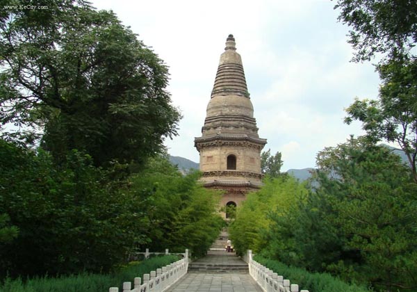 beijing-pictures-of-yunju-temple