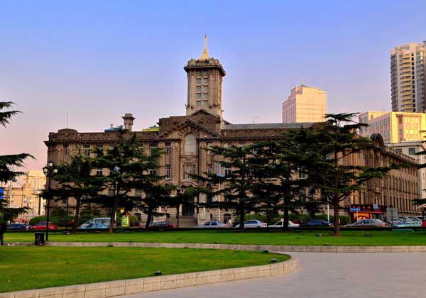 dalian-zhongshan-square-tours