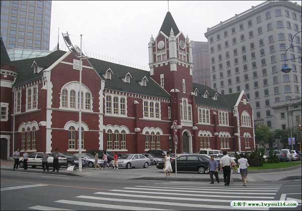 dalian-zhongshan-square-travel