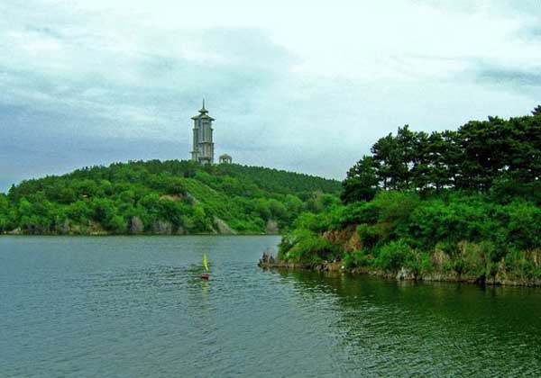 jingyuetan-travel