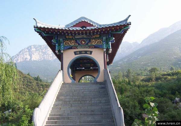 songshan-mountain-travel