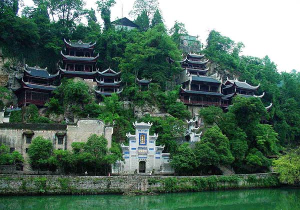guizhou-tour-of-xijiag-miao-village